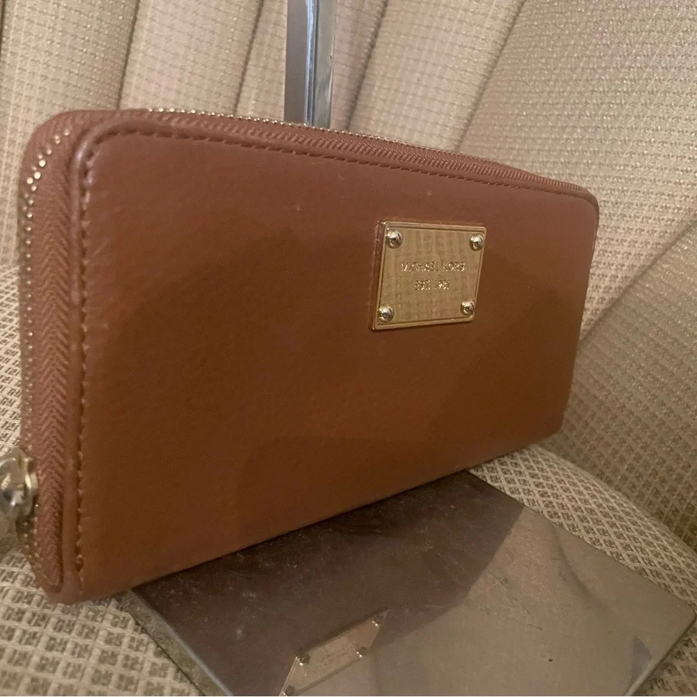 Brown Leather Wallet - Picture 6 of 8